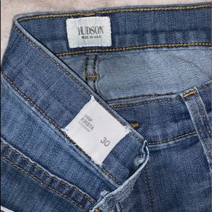 Straight leg/ cropped jeans!!